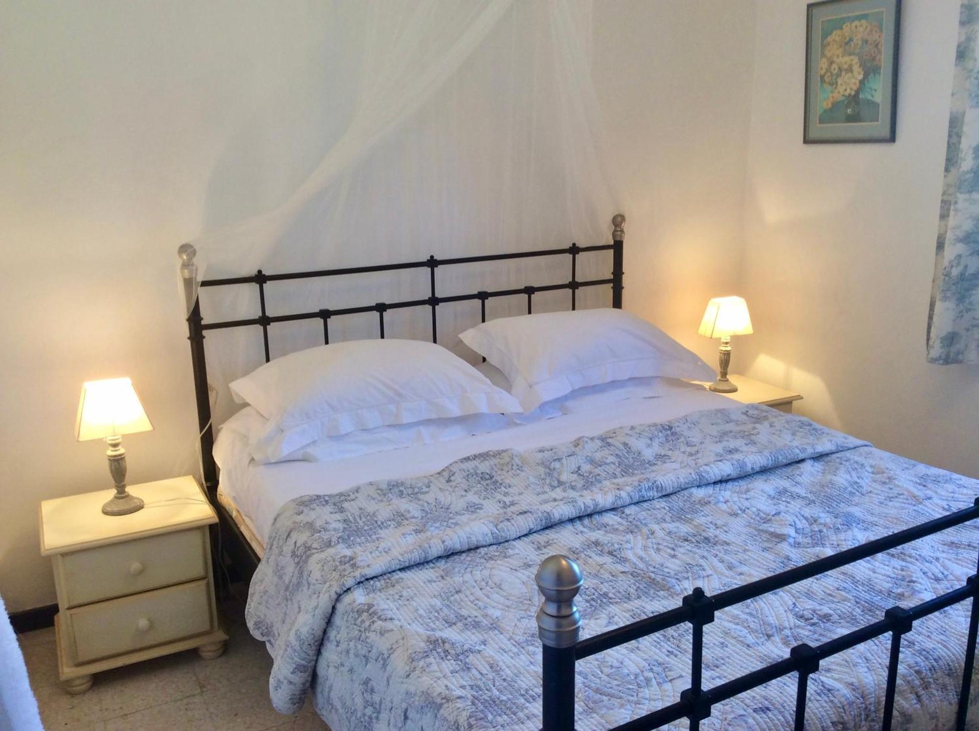 B&B Maison Brora Lorgues Bagian luar foto