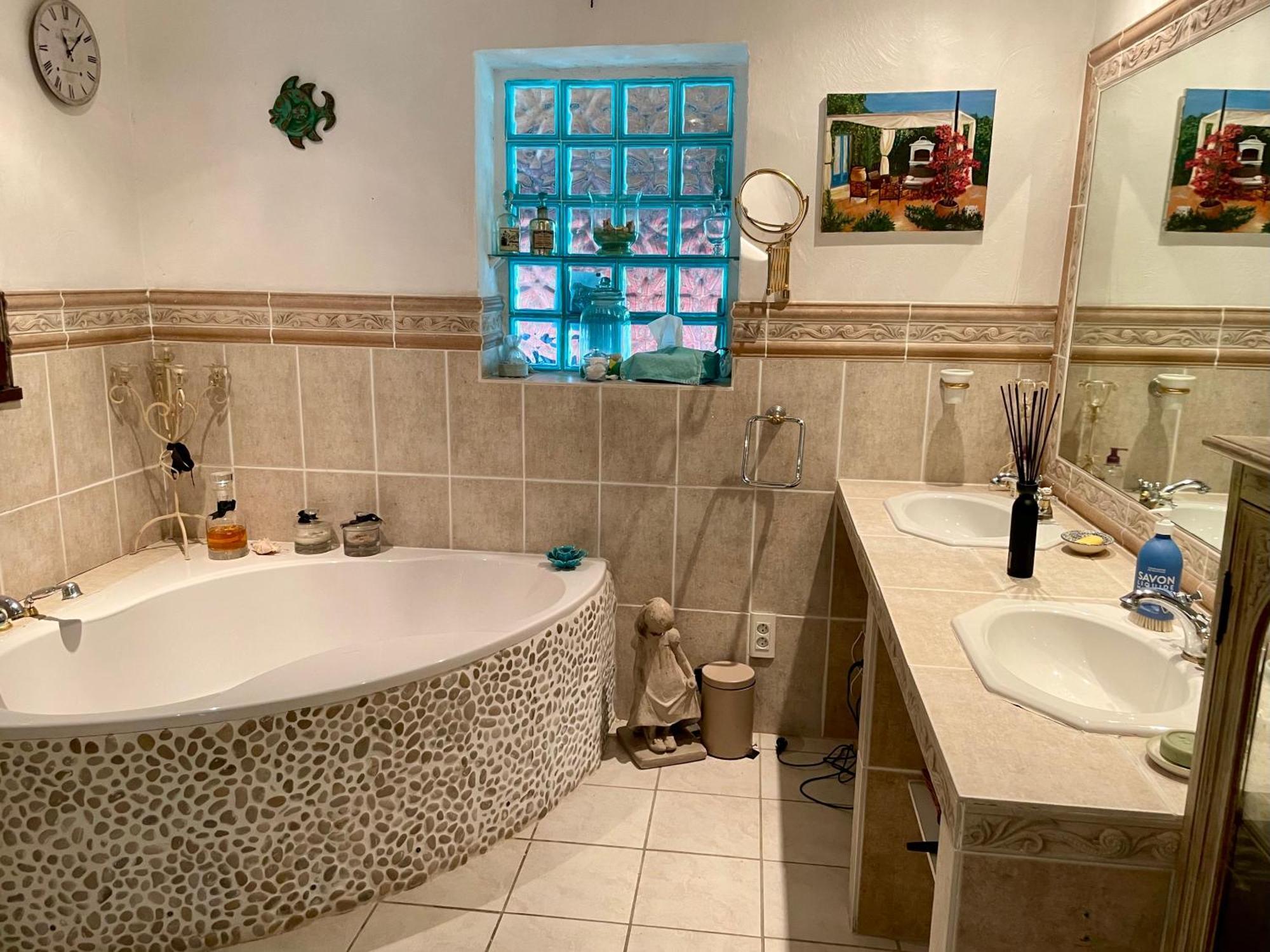 B&B Maison Brora Lorgues Bagian luar foto