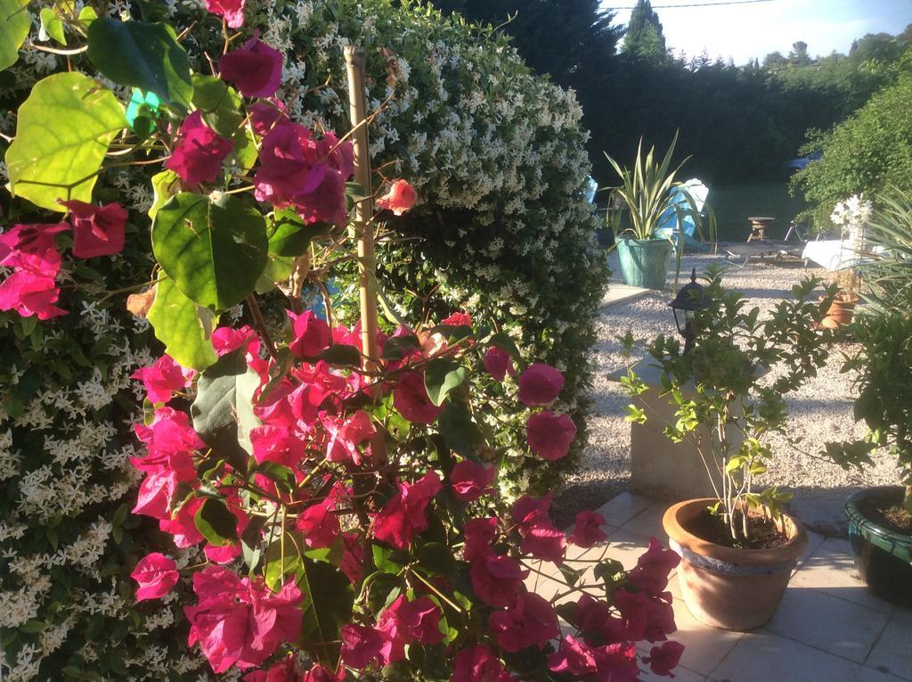 B&B Maison Brora Lorgues Bagian luar foto
